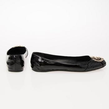 A Pair of Black Leather Ballerinas, size 40.