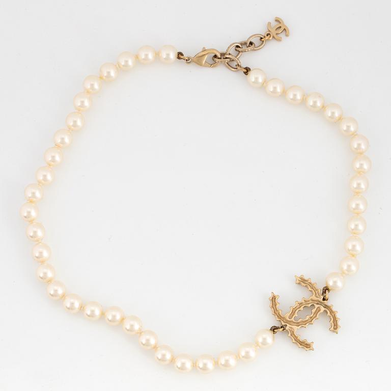 CHANEL, pearl necklace, 2014.