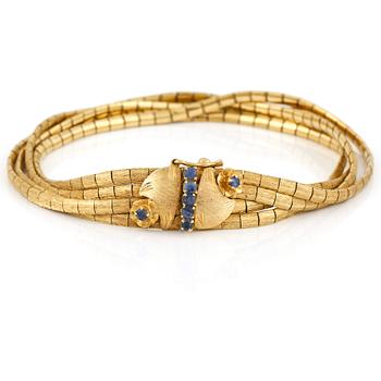 ARMBAND, guld 18K, sju små safirer, Italien 1900-talets andra hälft. Vikt ca 31 gram.