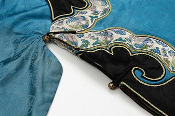 A female silk robe/over coat for winter, Qing dynasty, 19th century.