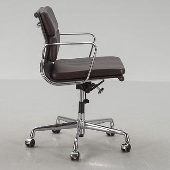 SKRIVBORDSSTOL, "Softpad/EA 217", Charles & Ray Eames, Vitra.