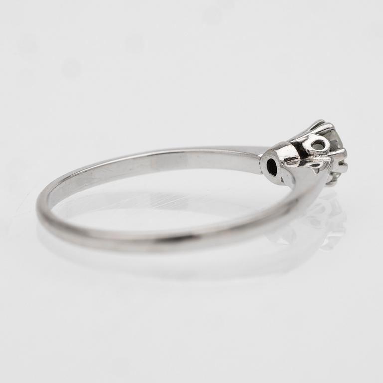 Solitaire ring in 18K white gold and diamond, Axel Jonsson's Goldsmith Workshop, Stockholm, circa 1940.