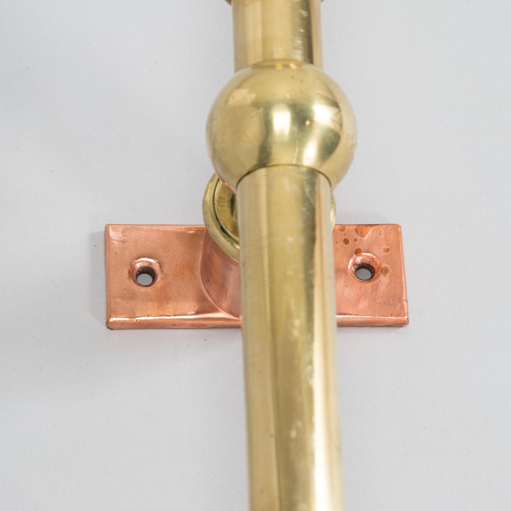 A late 20th century curtain rail / rod.