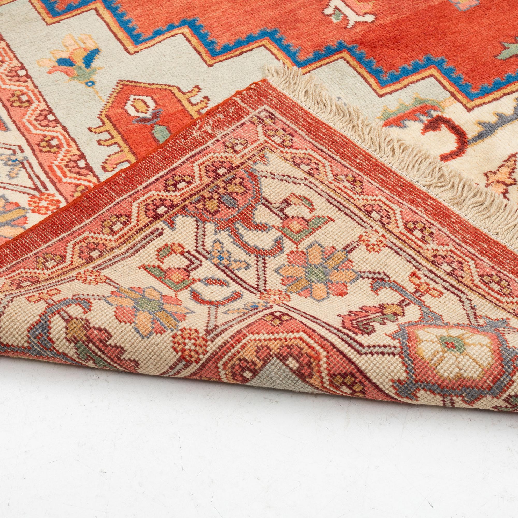 Matta, Västpersisk, Heriz-mönster, ca 380 x 301 cm.