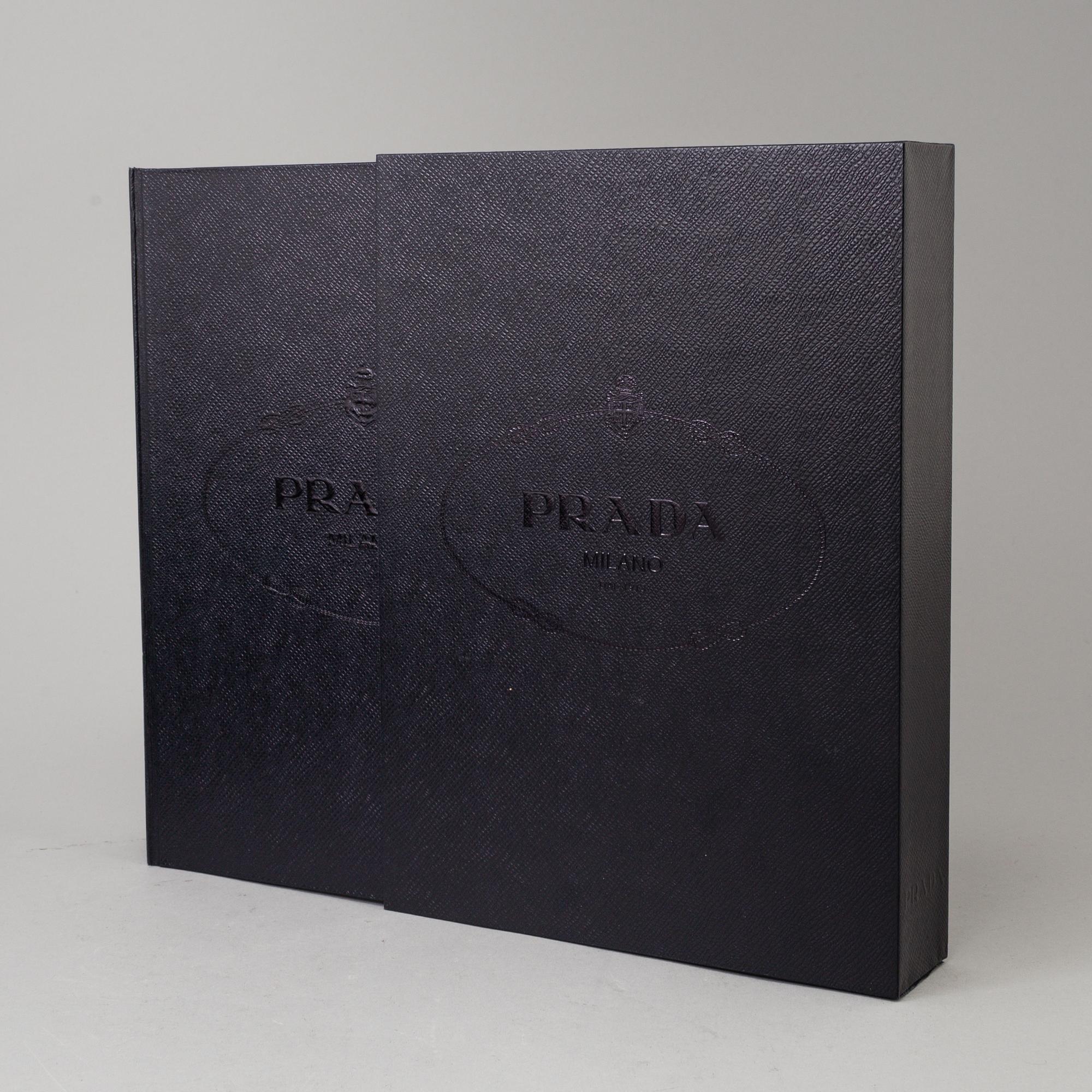 KOSTYM- / MODEBÖCKER,  3 volymer, 19/2000-tal.