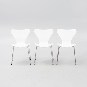 Arne Jacobsen, eight "Seven" chairs, Fritz Hansen, Denmark, 2015.