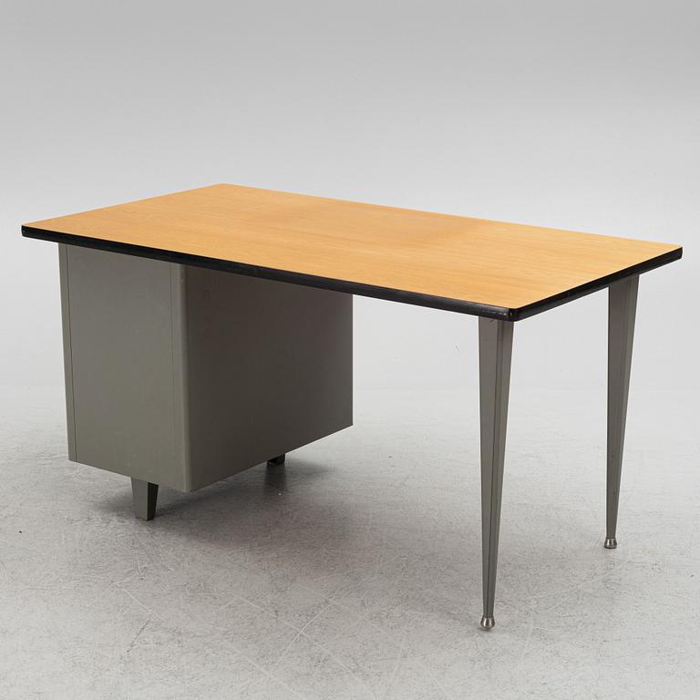 Skrivbord, Kontorsmöbler Verkstads AB Lindqvist, Motala, 1900-talets mitt.