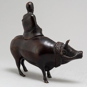 SKULPTUR, brons. Kina, 1900-talets första hälft.