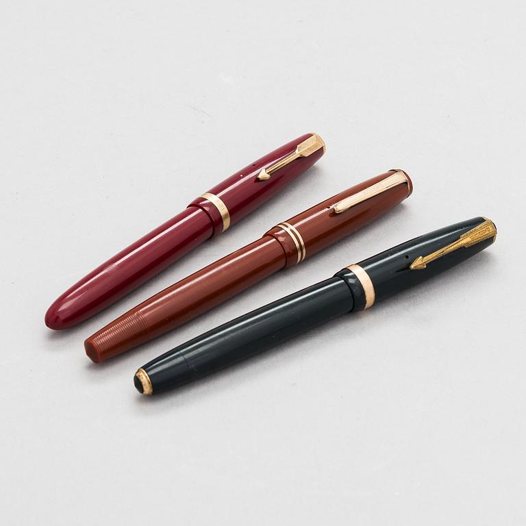 Parker, mustetäytekynät 3 kpl, 14 K kultakärjet, USA.