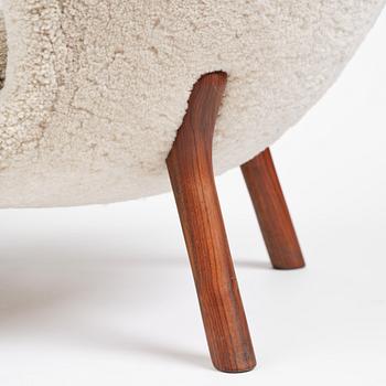 Viggo Boesen, fåtöljer, ett par, "Little Petra", &Tradition, ca 2019.