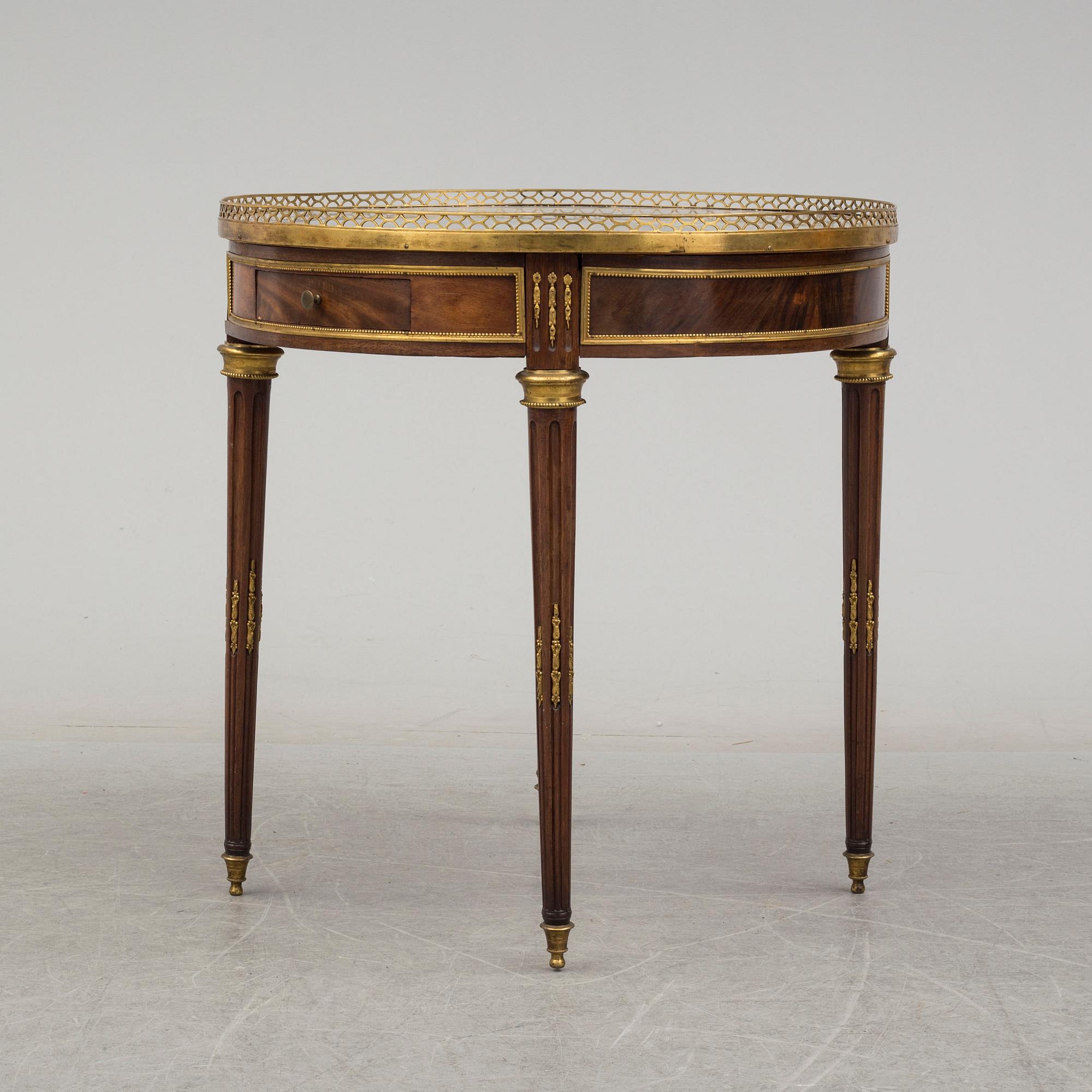 Table bouillotte, Directoire-style, France, 19th century.