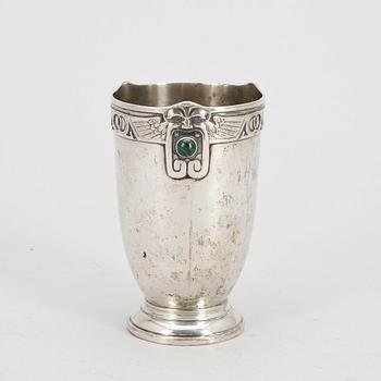 BÄGARE, silver. CG Hallberg, Stockholm 1905. Vikt ca 190 g.