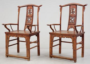 ARMLÄNSTOLAR, ett par, hardwood. Troligen 1900-tal.