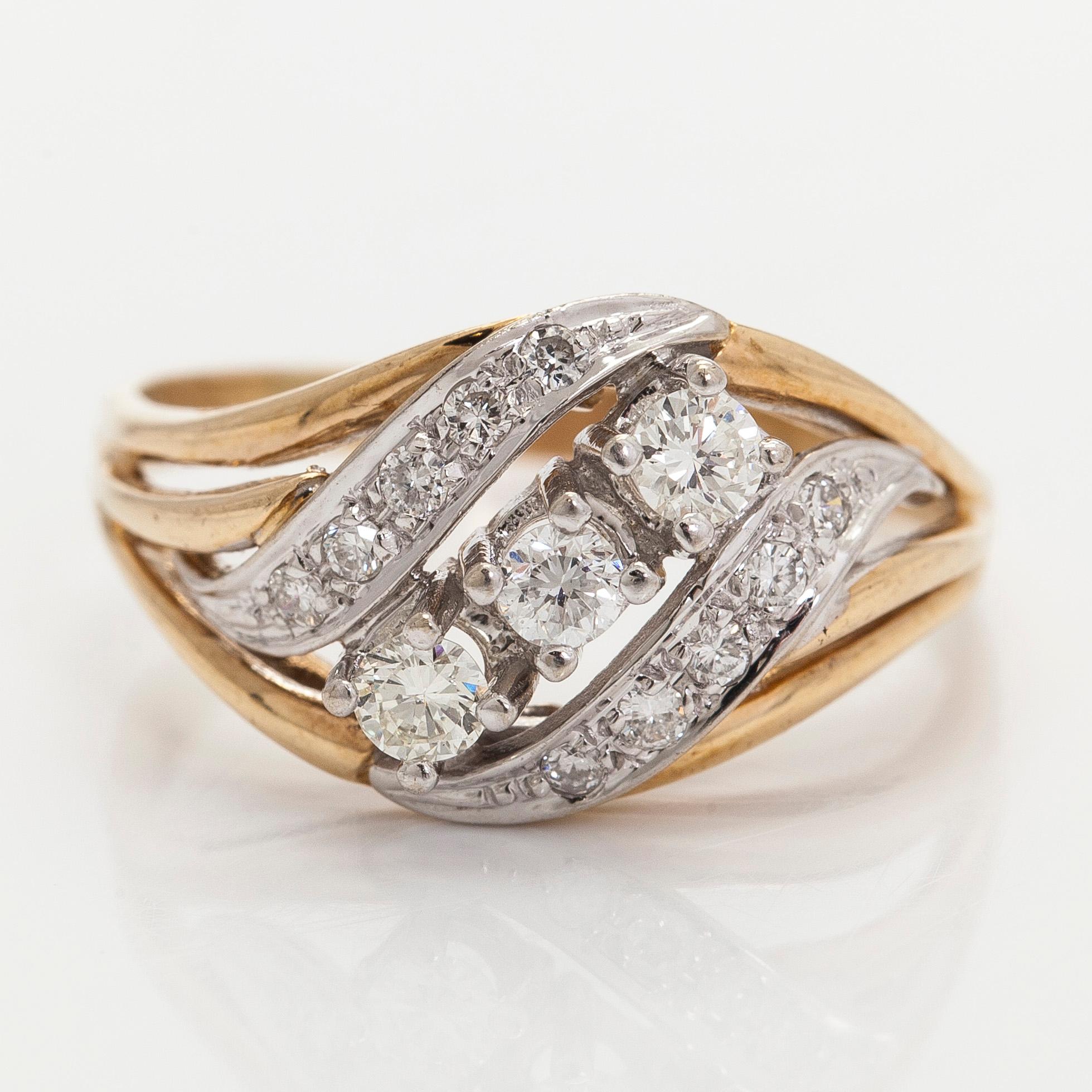 Ring, briljantslipade diamanter, 14K guld.