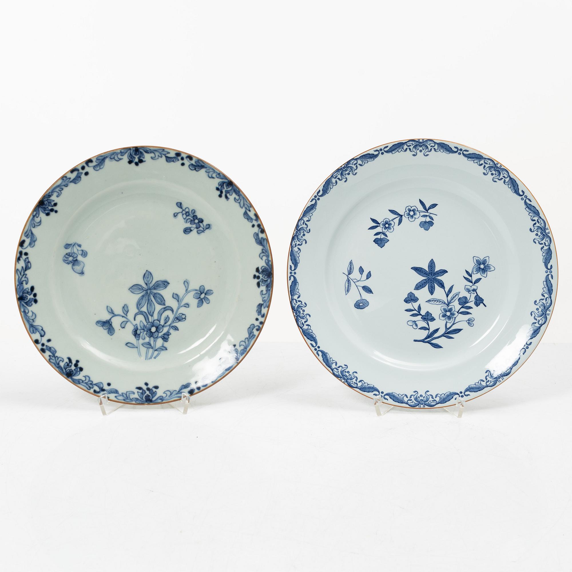 Matservis, 75 delar, "Ostindia", Rörstrand, samt en kinesisk tallrik, exportporslin, mönsterförlaga till "Ostindia".