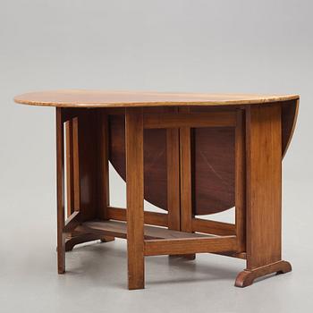 A gateleg table, first half of the 19th century.