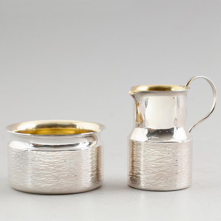 SOCKERSKÅL OCH GRÄDDKANNA, silver, Ceson, 1973. Vikt ca 135 gram.