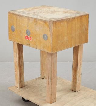 SLAKTARBÄNK / HUGGKUBBE, 1900-tal.