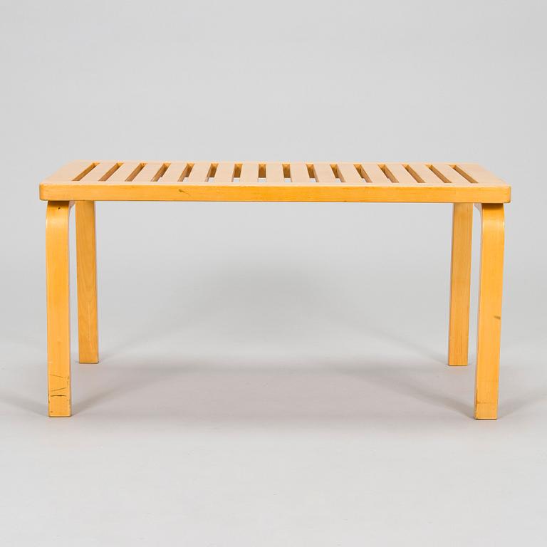 Alvar Aalto, A flower and suitcase bench '106', made to order, for Artek, 1976.