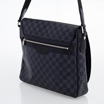 Louis Vuitton, a Damier Graphite 'Daniel MM Messenger Bag.