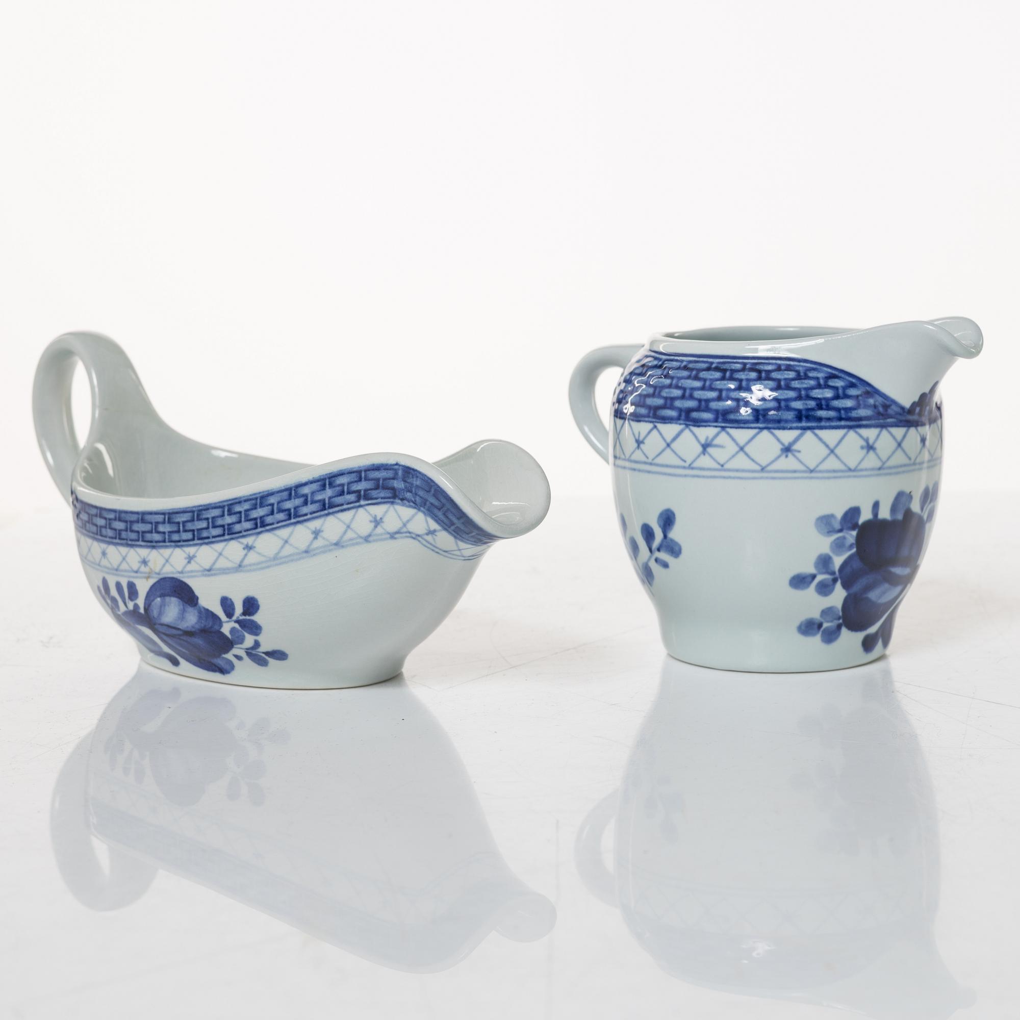 Royal Copenhagen, Dinner service, 94 pieces, earthenware, “Tranquebar”, Aluminia, Denmark.