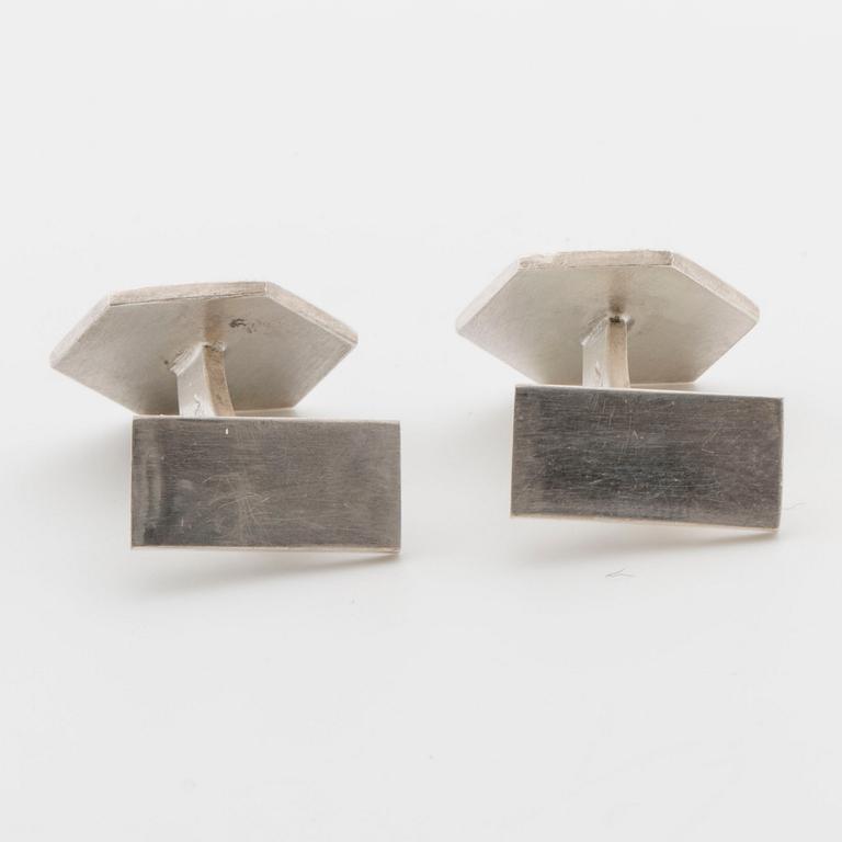 A Swedish 20th century pair of sterling cuff links mark of W Nilsson Lund 1970, weight ca 14 gr.