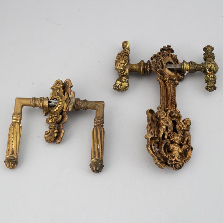 DÖRRHANDTAG, 7 st, brons, 1800-tal.