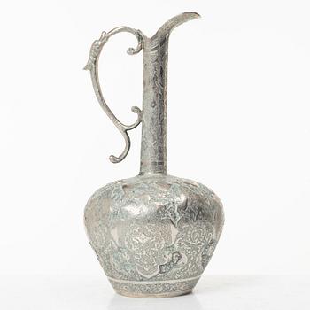 Kanna, silver, persisk, 1900-talest första hälft. Totalvikt 266 gam.