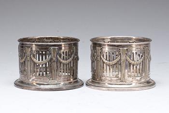 COASTERS, ett par, nysilver, Louis XVI-stil, WMF.