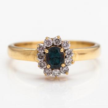 Ring, 18K guld, alexandrit och diamanter ca 0.22 ct tot.