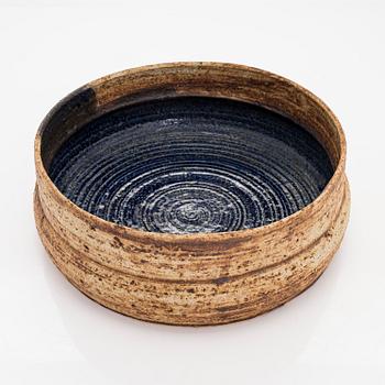 Raija Tuumi, skål, chamotterat stengods, signerad RT ARABIA 1970.