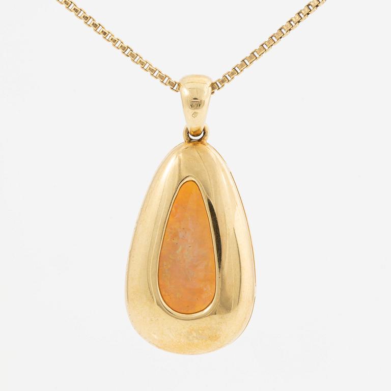 Pendant, H. Stern, 18K gold with opal and brilliant-cut diamonds.