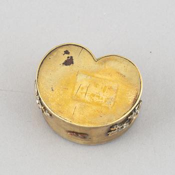 A lidded heart shaped brass box with cover, Meiji period (1868-1912), around the year 1900.