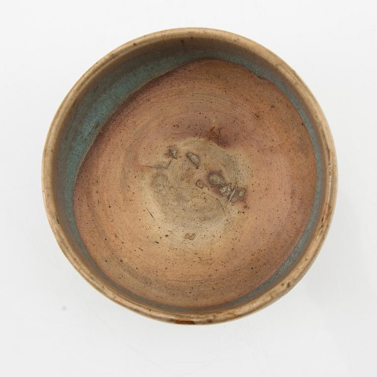 Bowl China Yuan dynasty (1271-1368) glazed stoneware.