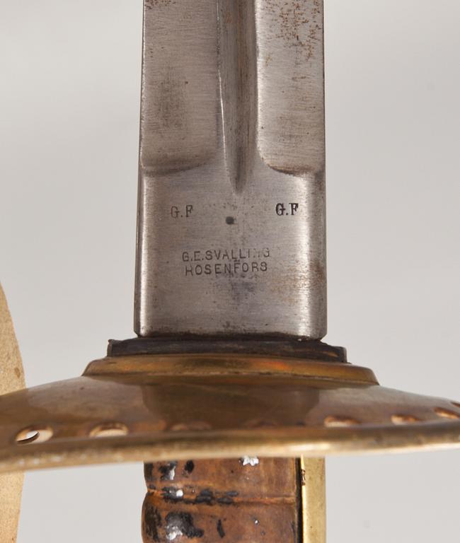 SABEL, svensk, m/1893.
För kavallerimanskap.