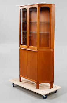 VITRINSKÅP, "Undantaget", Carl Malmsten, 1900-talets andra hälft.