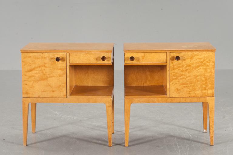 SÄNGBORD, ett par, 1930/40-tal.