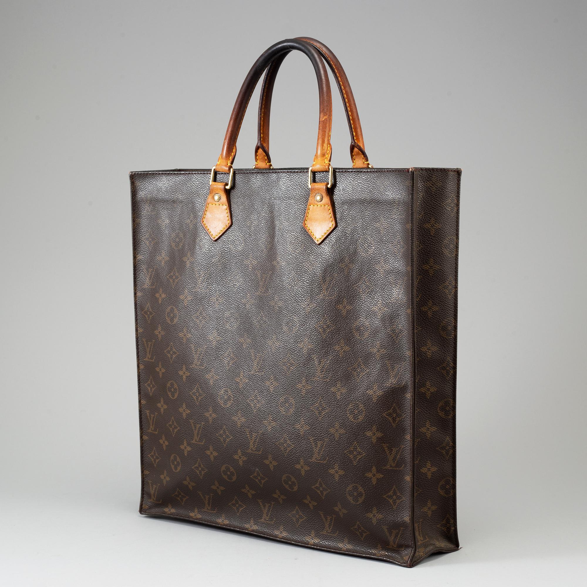 LOUIS VUITTON, 'Sac Plât'.