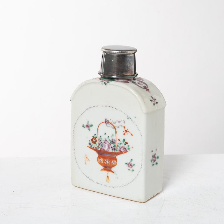 Tedosa och stekfat, kompaniporslin, Kina, Qingdynastin, 1700-tal.