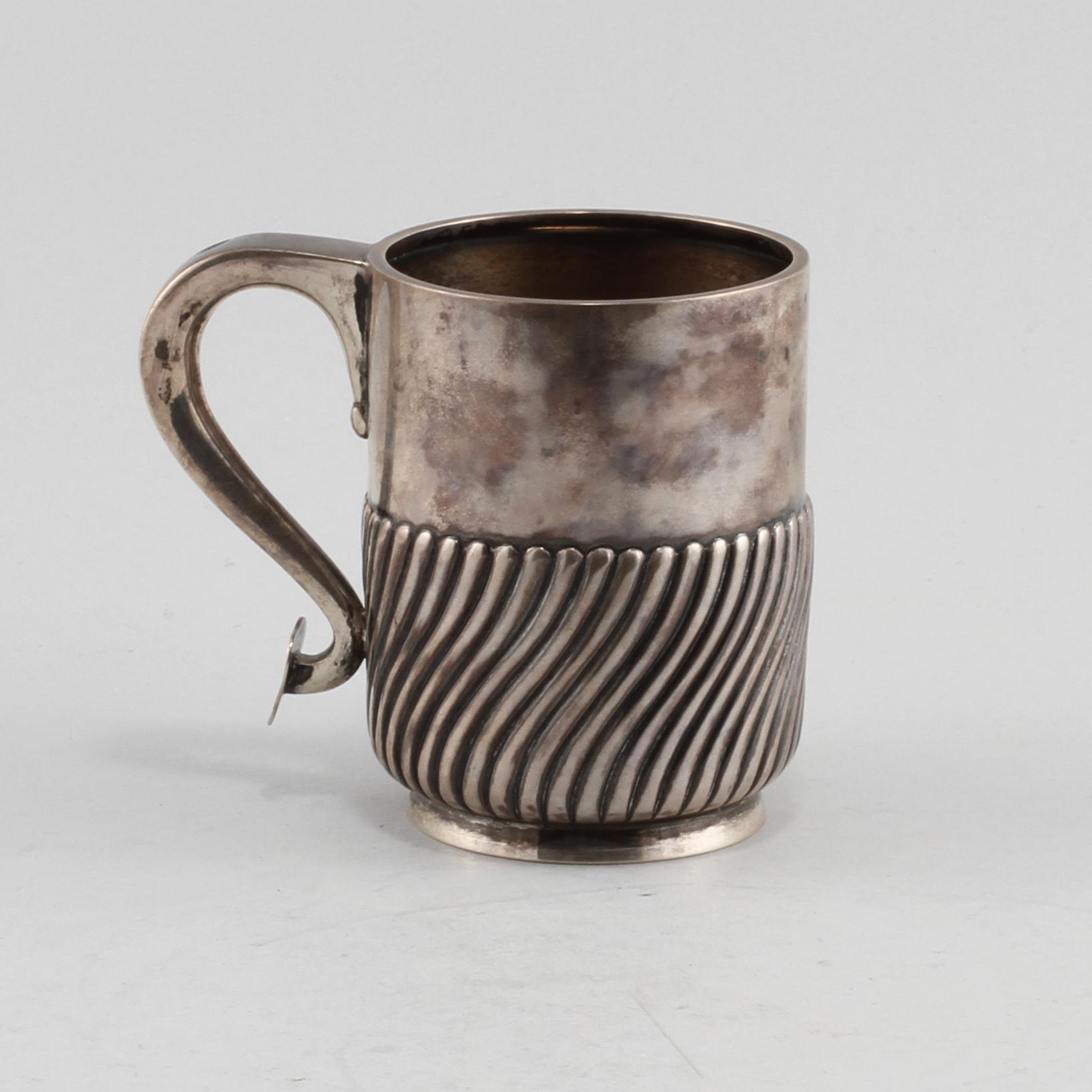 MUGG, silver, C.G Hallberg, 1897. Vikt 145 g.
