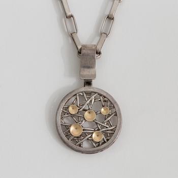 A necklace by Anders Högberg,  Göteborg, 1972.