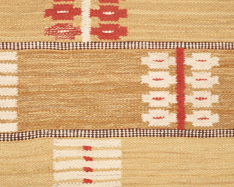 CARPET. "Blomstermatta". Flat weave (rölakan). 314 x 200,5 cm. Sweden around 1940.