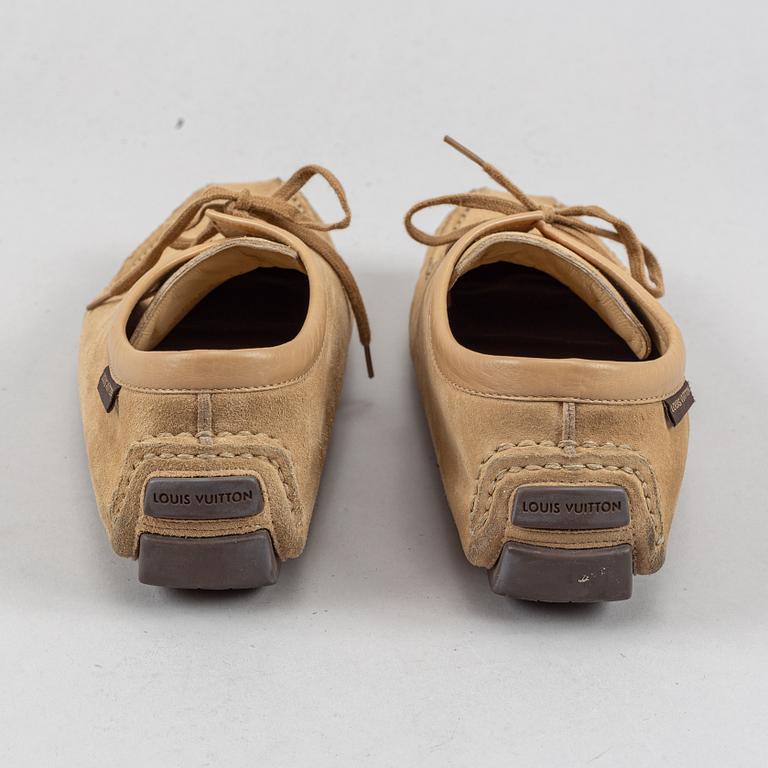 Louis Vuittion, a pair of suede shoes, size 37.