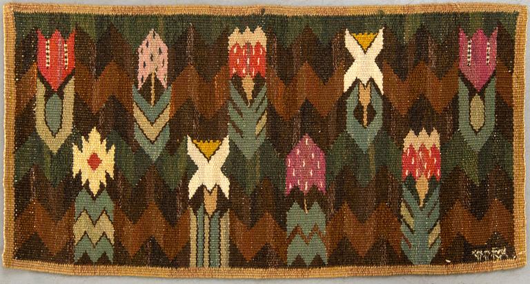 Märta Måås-Fjetterström, Bonad signerad AB MMF (Märta Måås Fjetterström), "Täppan", 35 x 68 cm.