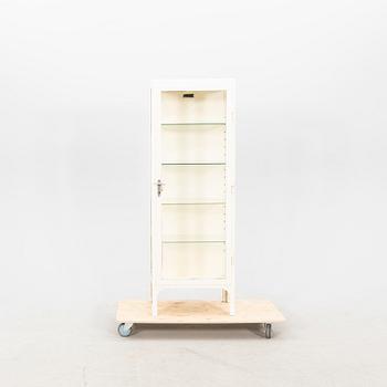 A mid 1900s medicine cabinet.