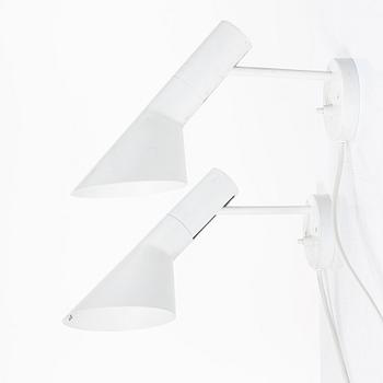 Arne Jacobsen, Wall lamps a pair model 33090 "AJ", Louis Poulsen.