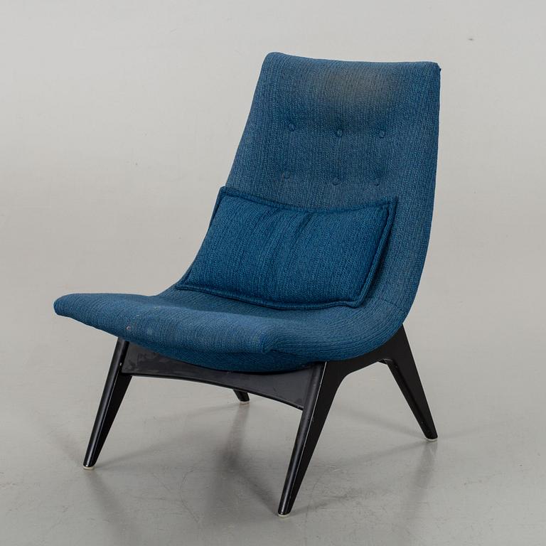 A EASY CHAIRS BY OLOF PERSSON FOR FÅTÖLJINDUSTRI JÖNKÖPING MID 20TH CENTURY.