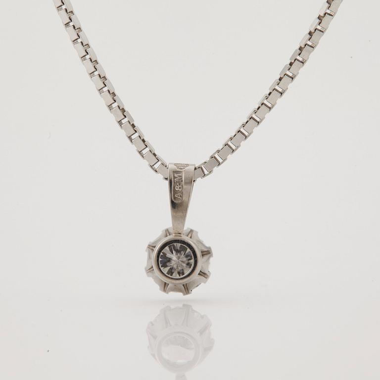 A brilliant cut diamond pendant.