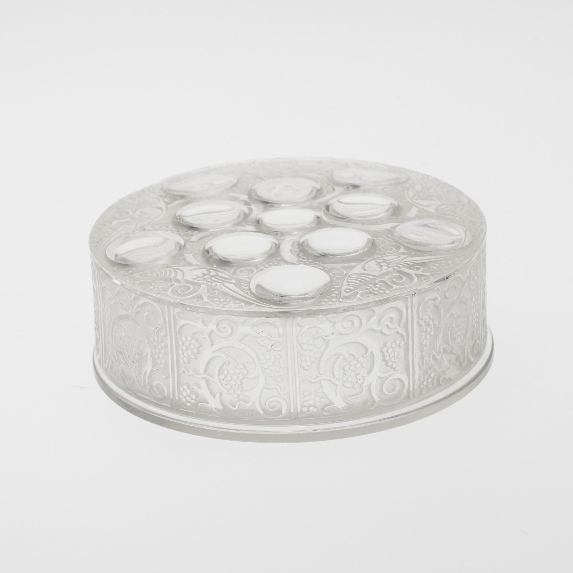 ASK MED LOCK, glas, "Faisans et cabochons" signerad Lalique, Frankrike.