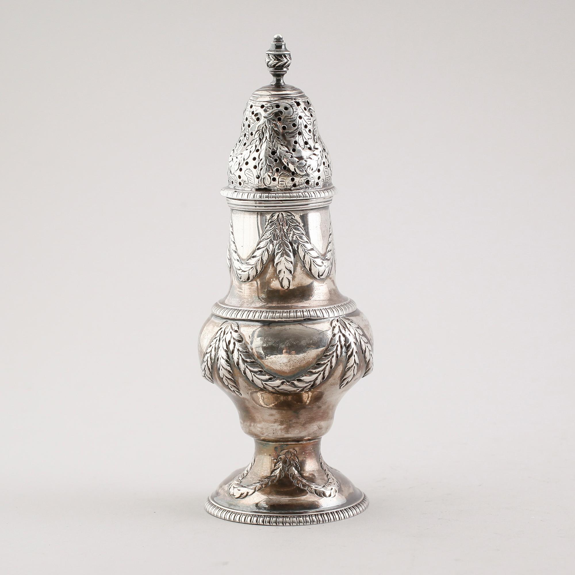 SOCKERRUSKA, silver, London 1770. Vikt ca 183 gram.